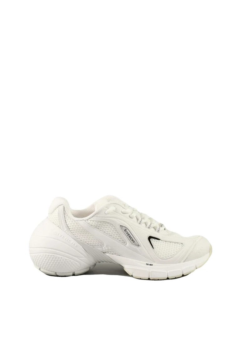 Givenchy Minimalist White Sneakers With Streamlined Silhouette