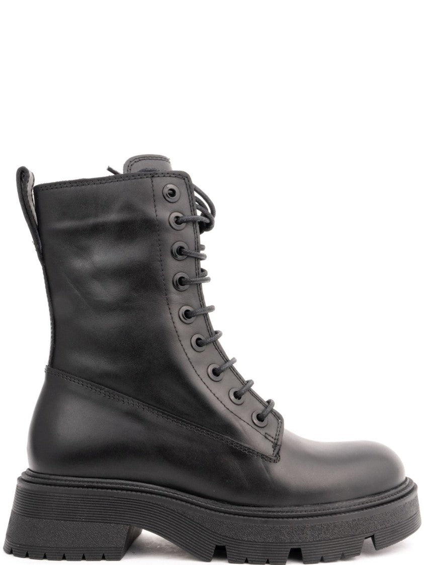 La Conte Black Leather Ankle Boots With Lace-Up Design