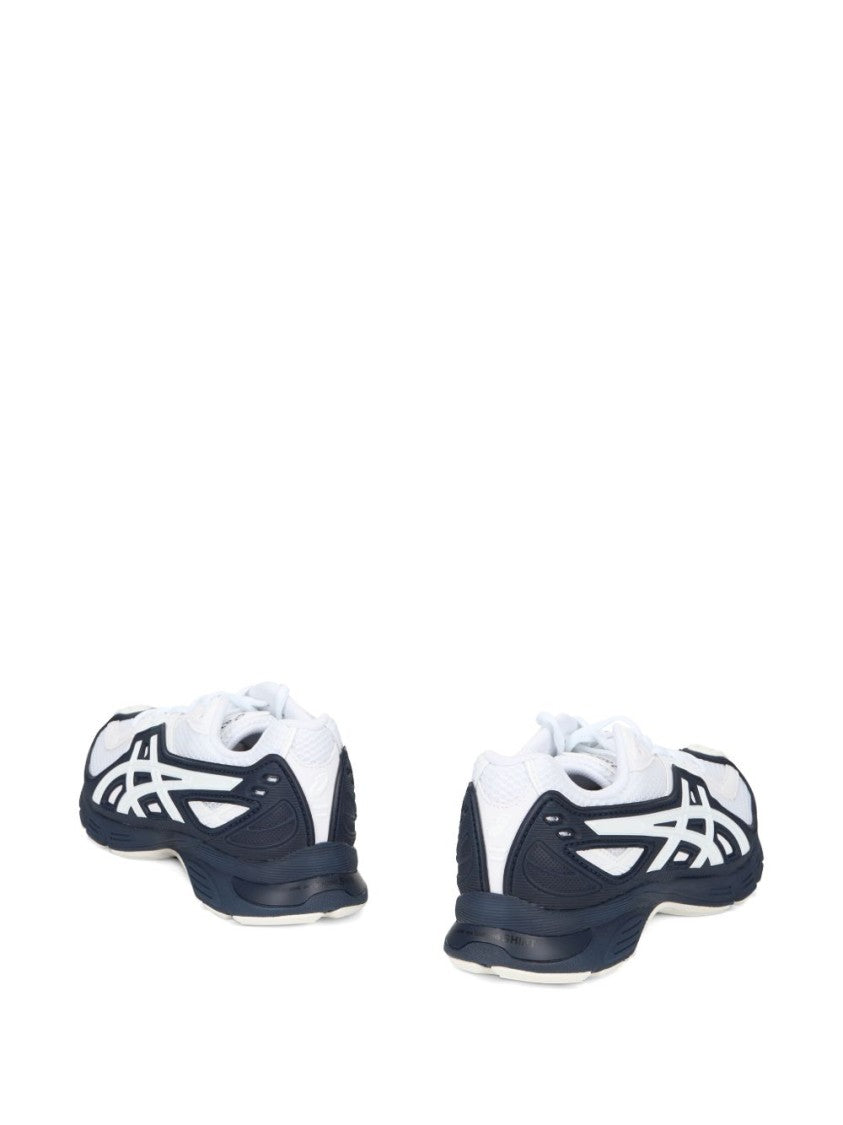 Comme Des Garçons Low-Profile Sneakers With Dynamic Mesh Design