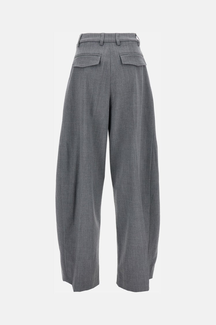 The Latest Wide Trousers With Elegant Pleats