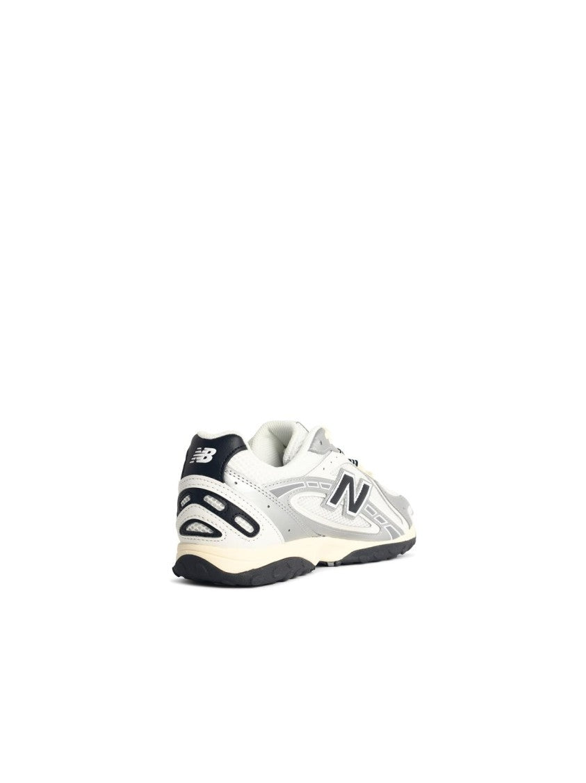 New Balance '204' White Fabric Blend Sneakers