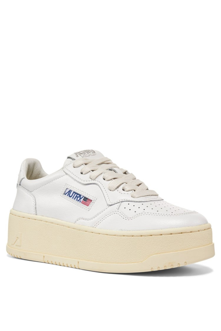 Autry Women’S Medalist Platform Leather Sneakers White