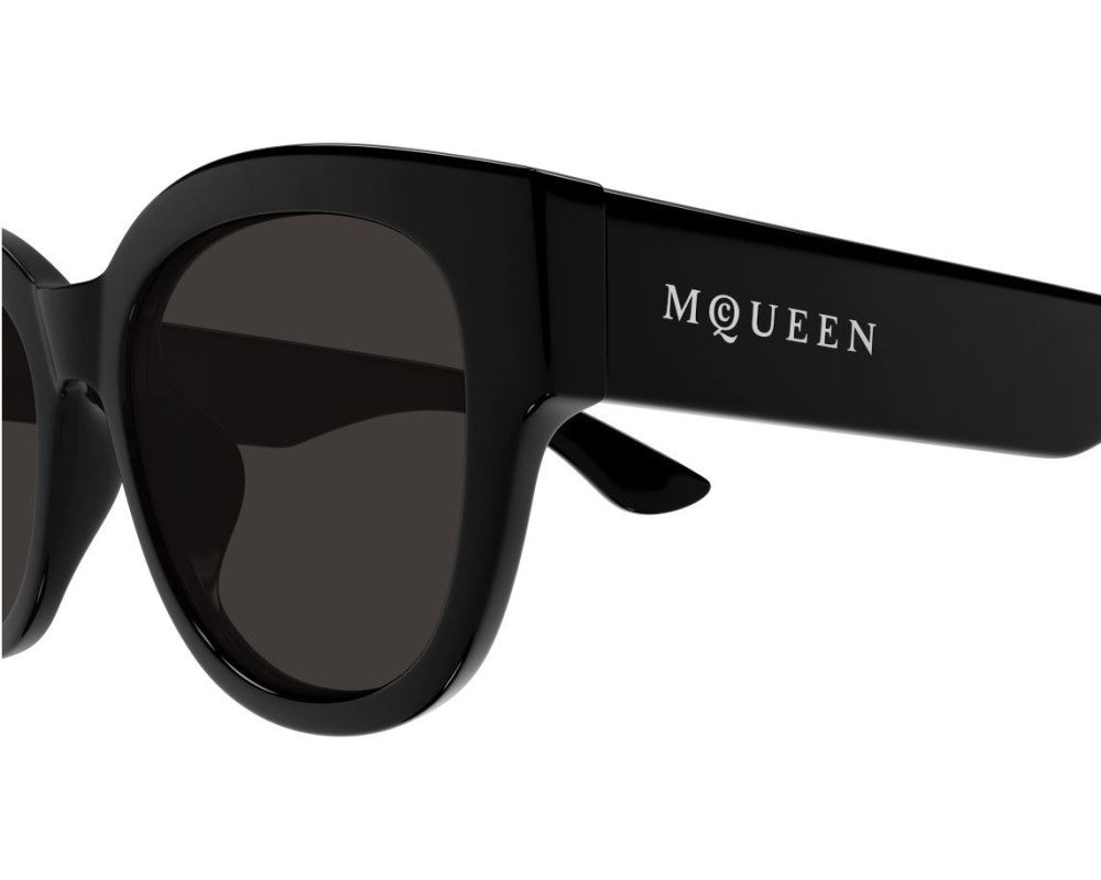 Alexander Mcqueen Oversized Black Cat-Eye Sunglasses With Distinctive Frame