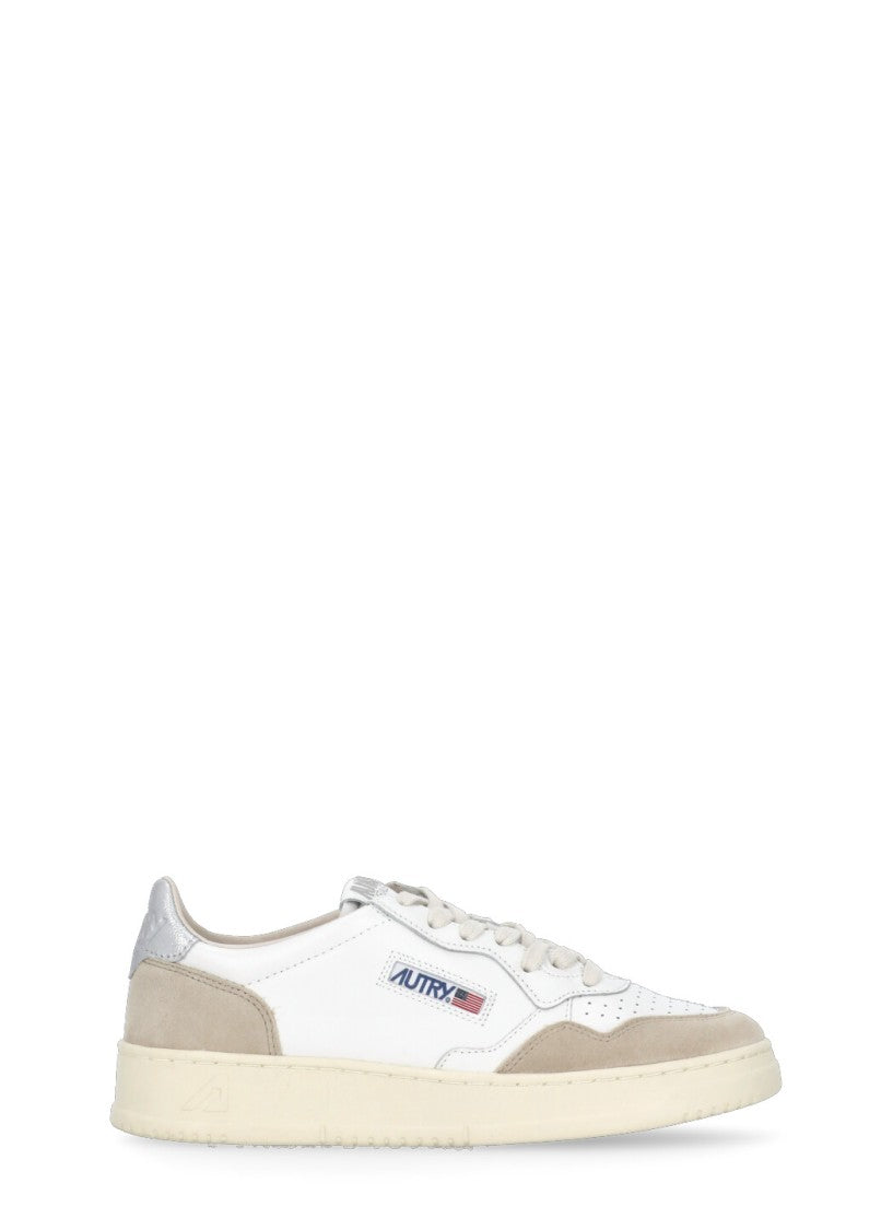 Autry White Smooth Leather Medalist Low Sneakers