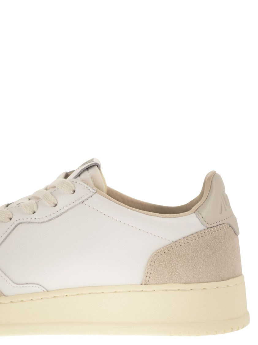Autry Medalist Low - Leather And Suede Sneakers