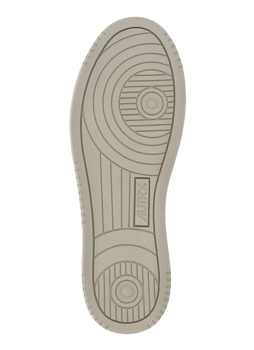 Autry Ivory Medalist Low Leather Sneakers