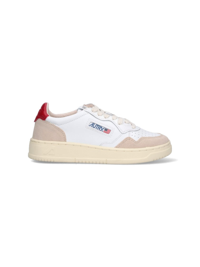 Autry "Medalist 01" Low Sneakers, In White Leather