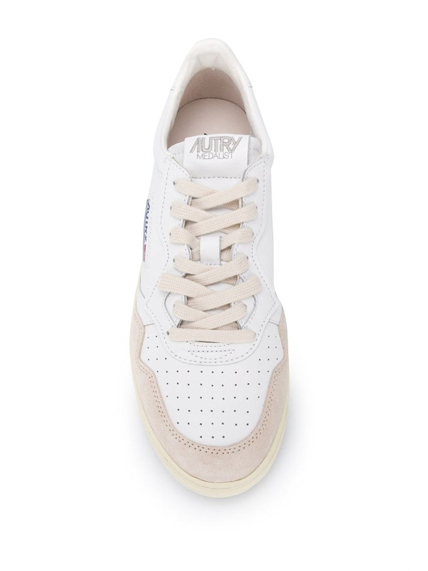 Autry Classic Low-Top White Sneakers With Textured Accents