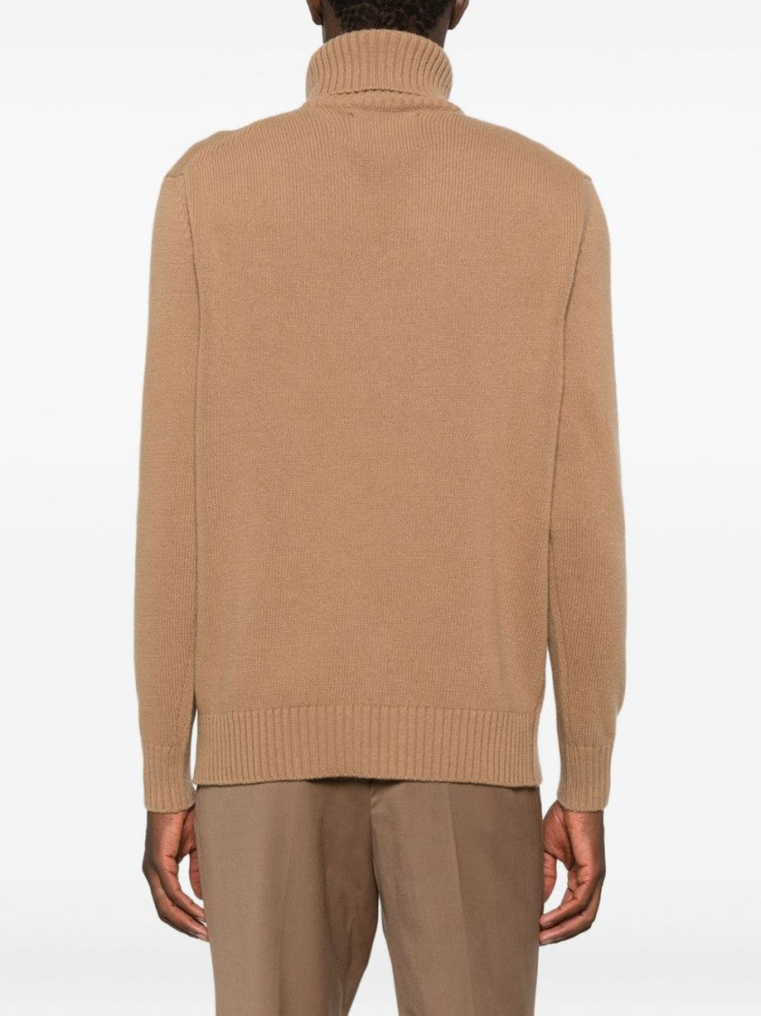 Seven Gauge Timeless Camel Knit Sweater With Smooth Texture