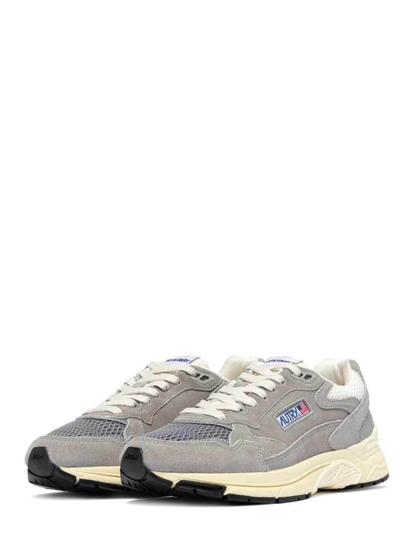 Autry Low-Top Sneakers In Suede And Mesh With Cream Sole