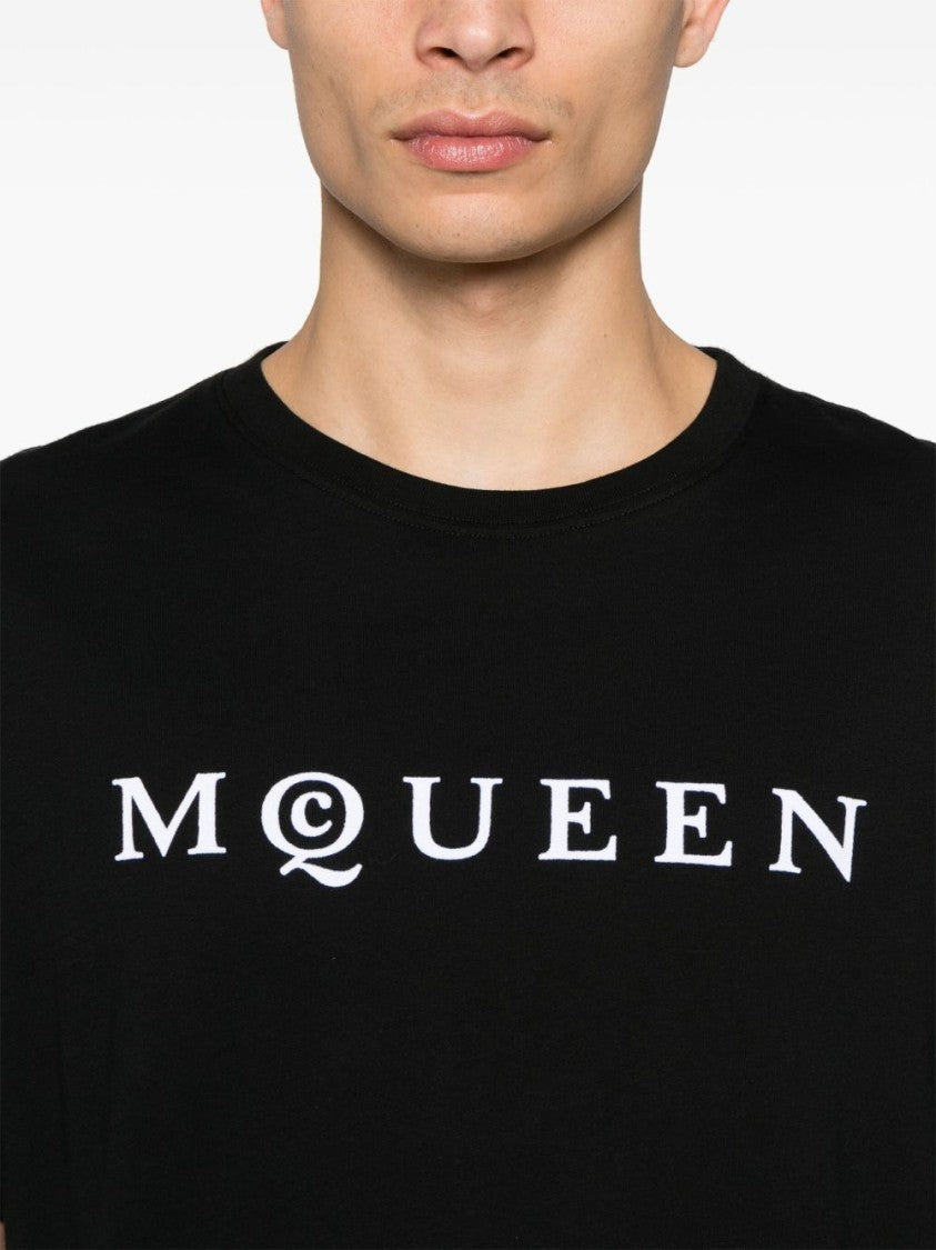 Alexander Mcqueen Relaxed-Fit Black Cotton T-Shirt With Bold Logo Print