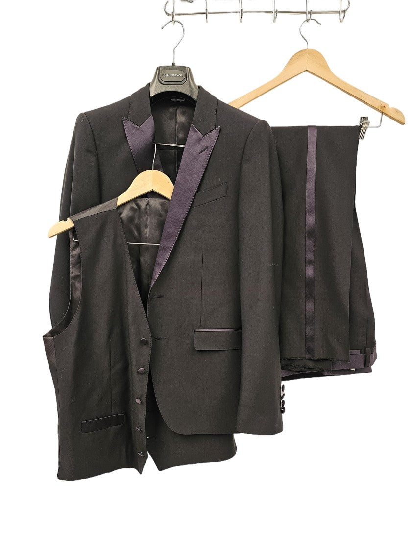 Dolce & Gabbana Tailored Black Suit With Matching Vest
