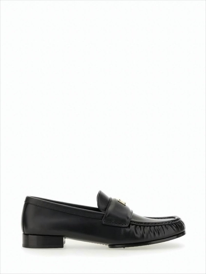 Givenchy Black Lambskin Loafers With Moccasin Toe And Gold Emblem