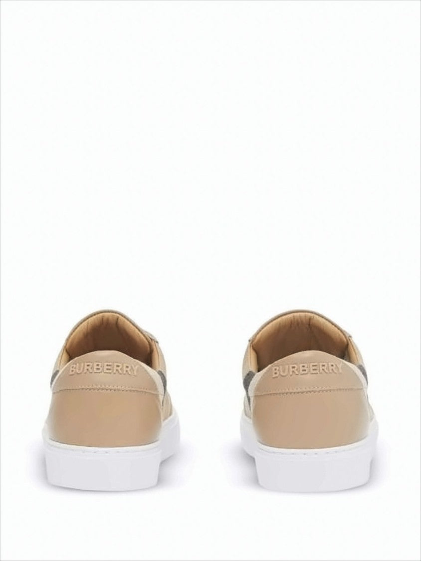 Burberry Low-Top Sneakers With Beige Base