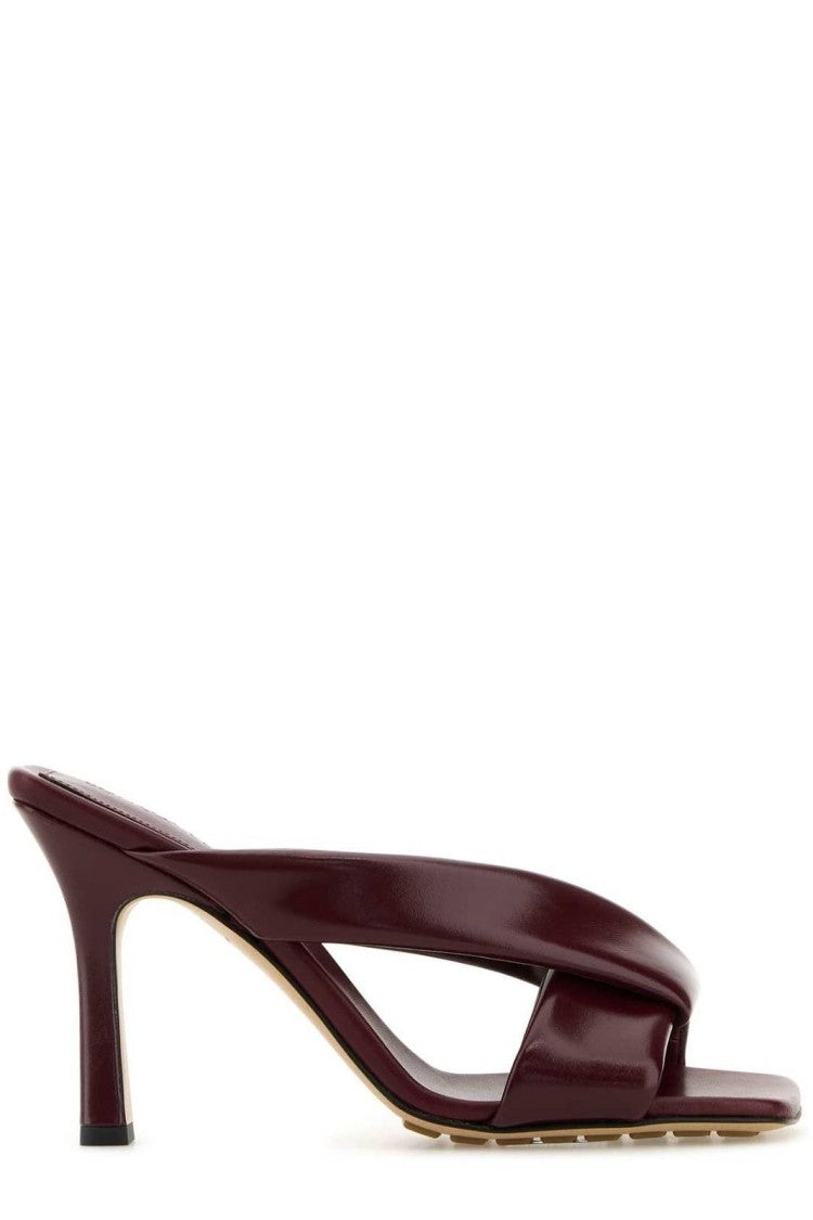 Bottega Veneta Minimalist Flat Sandals With Thin Straps