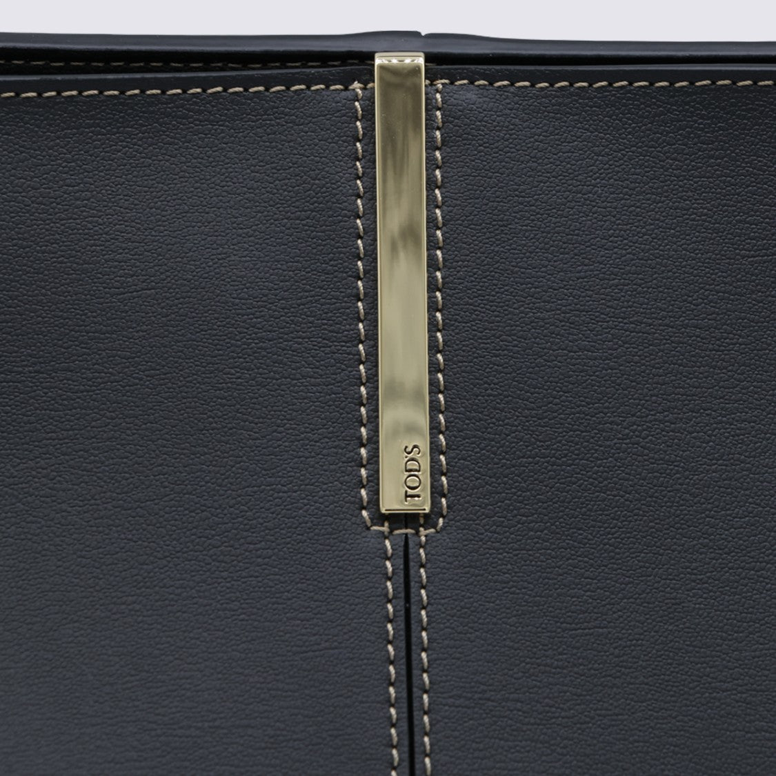 Tod's Structured Tote Bag With Metallic Accent Detail