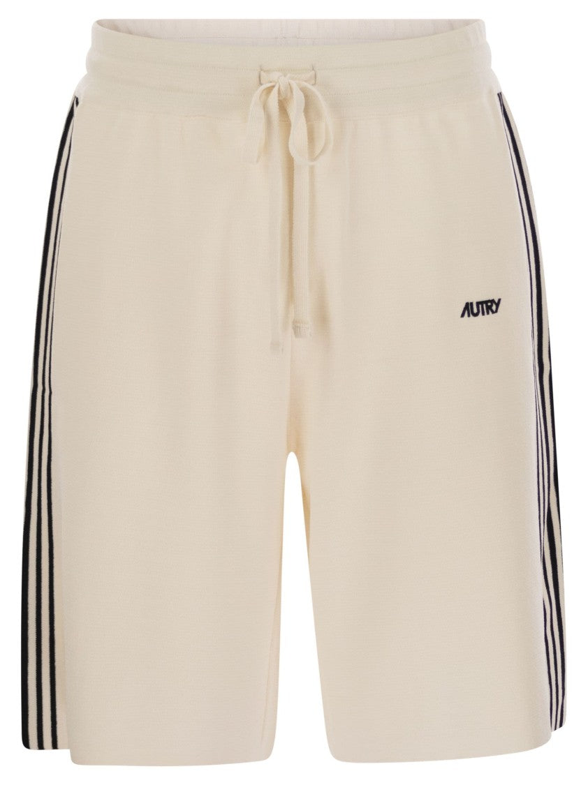 Autry Short Trousers With Contrasting Side Stripes
