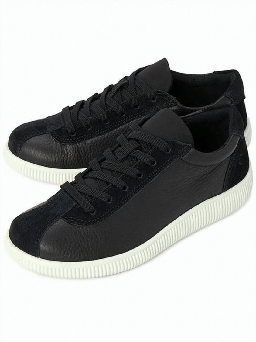 Ecco Sleek Low-Top Sneakers With Suede Accents