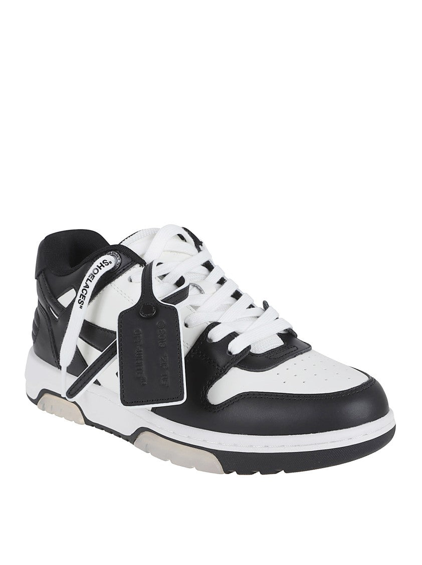 Off-White Low-Top Leather Sneakers With Dynamic Detailing