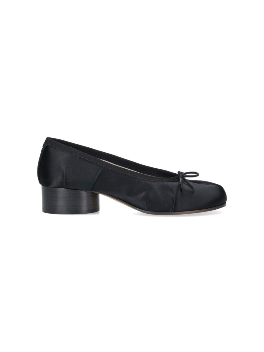 Maison Margiela “Tabi” Lace-Up Flats – Black