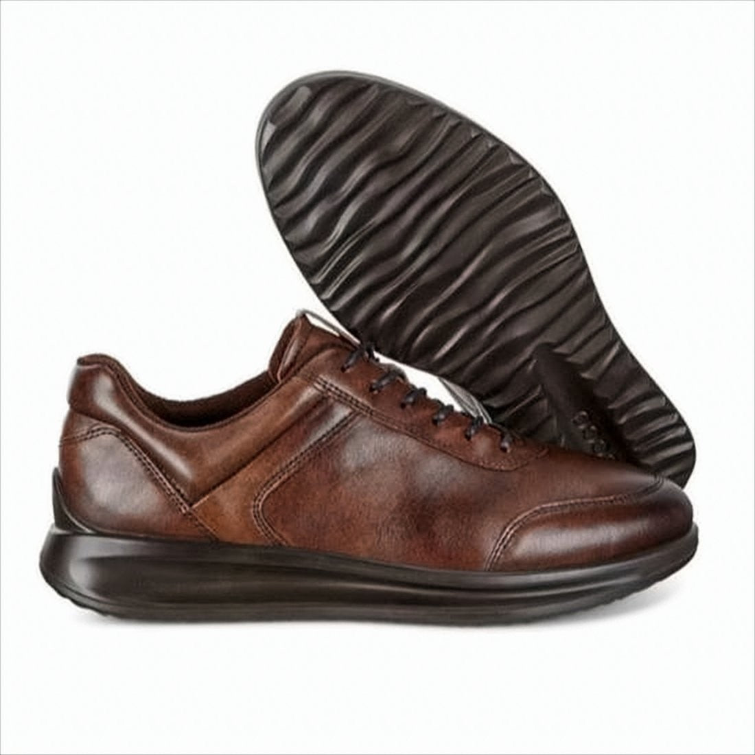 Ecco Smooth Leather Sneakers With Textured Rubber Outsole