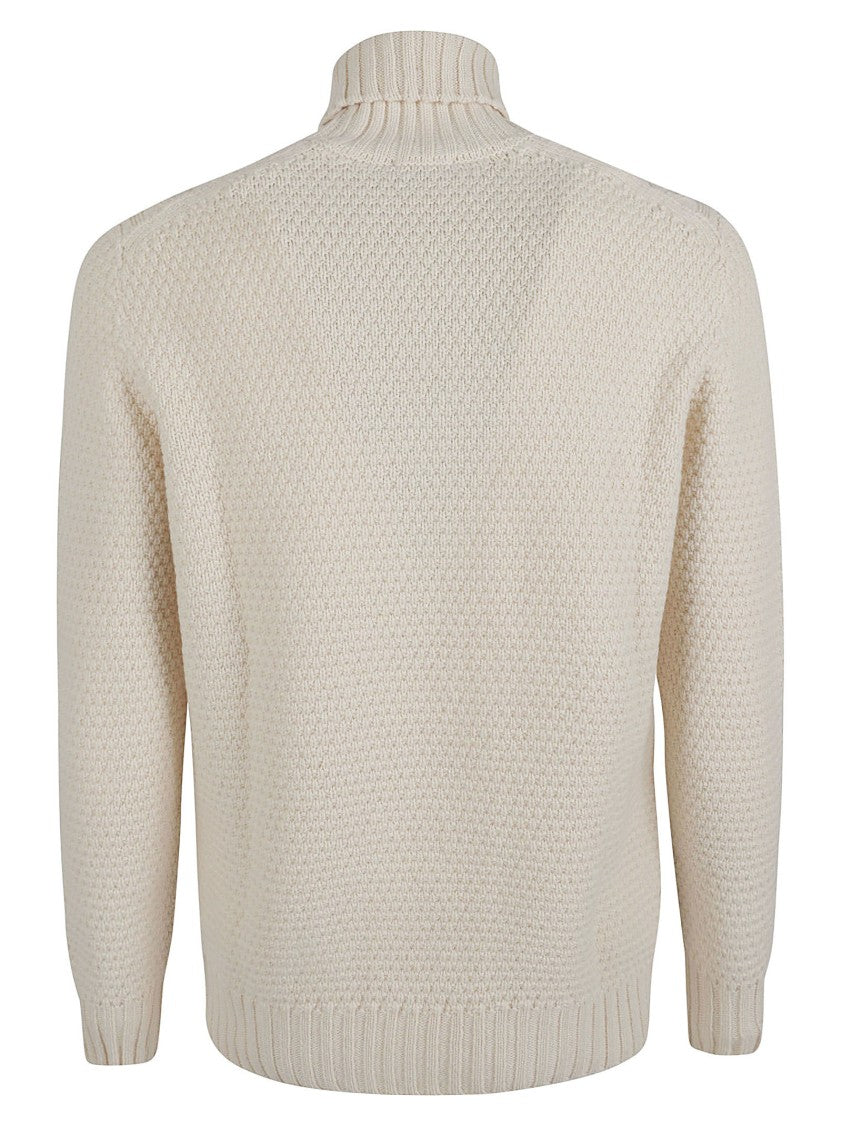 Drumohr Aran Knit Turtleneck Sweater In Creamy Lambswool