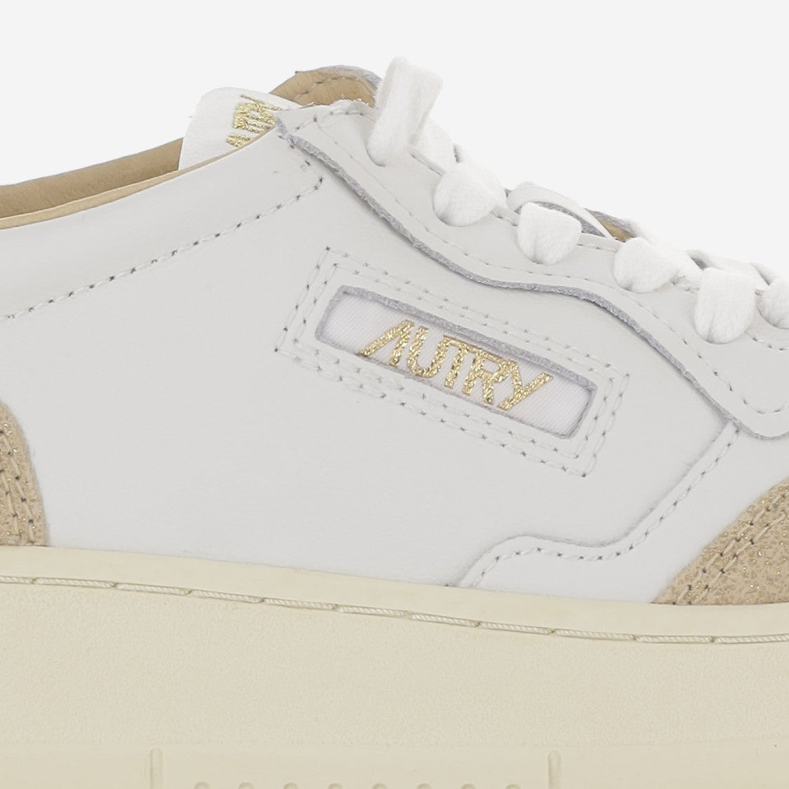 Autry Medalist Low Sneakers