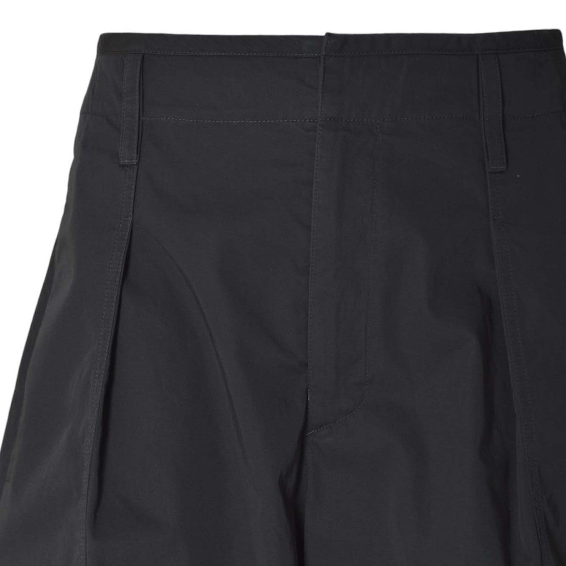 Lemaire High-Waisted Black Shorts With Pleated Front And Welt Pockets