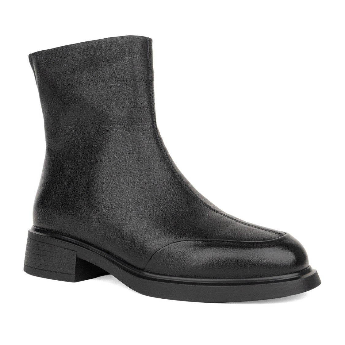 Linda Baumann Black Flat Rounded Toe Leather Ankle Boots