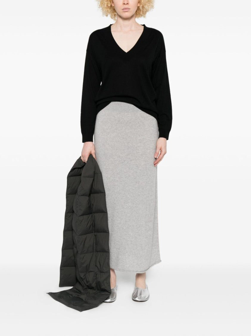 Alpha Studio Black V-Neck Sweater In Silk-Cashmere Blend