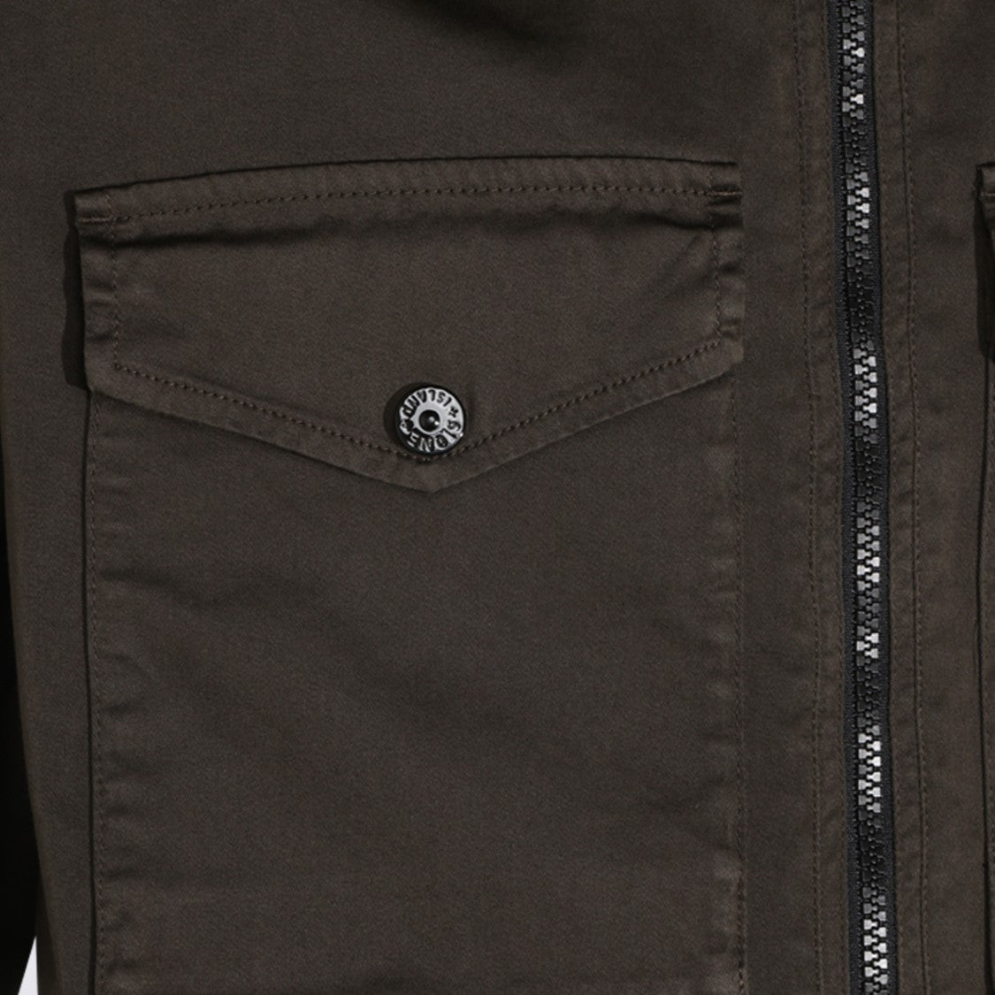 Stone Island Sleek Zip-Up Shirt With Classic Collar