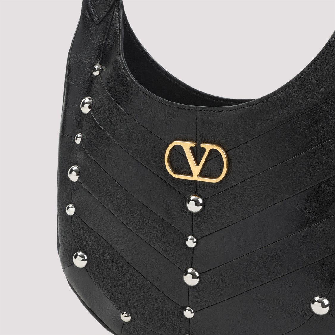 Valentino Garavani Chevron-Designed Shoulder Bag In Lambskin Leather