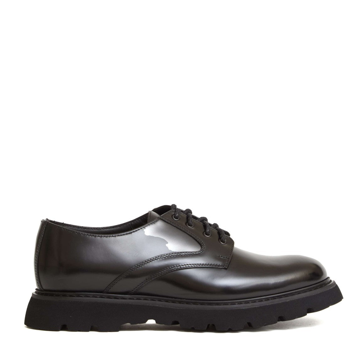 Doucal's Polished Black Leather Derby Shoe With Ultra-Light Sole