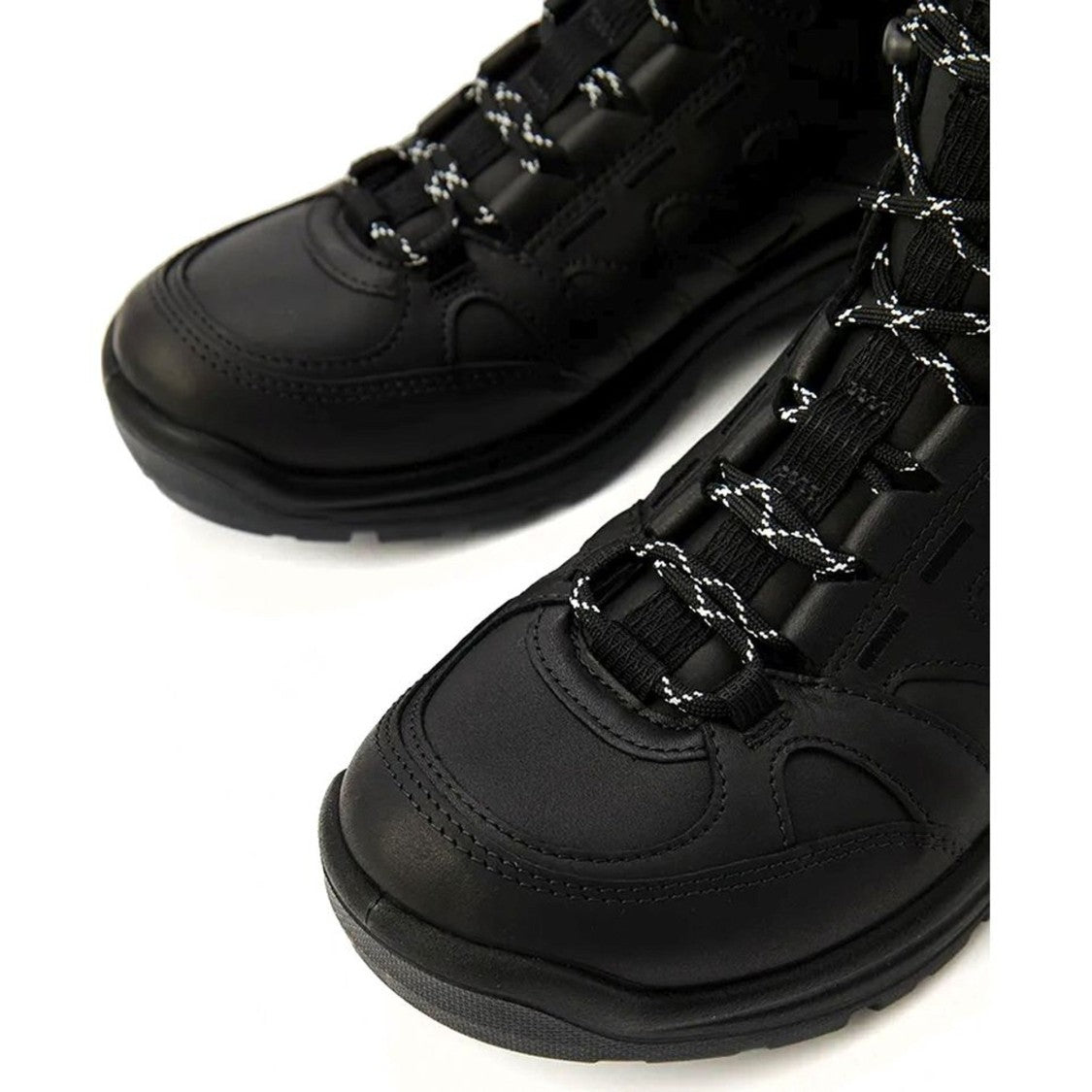 Ecco Black Offroad Offroad Insulated Rugged Tread Leather Ankle Boots