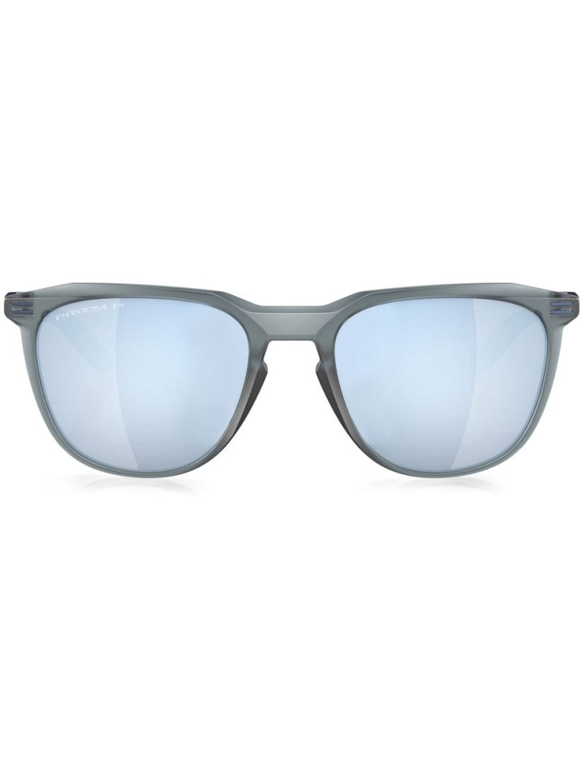 Oakley Sporty Gray Sunglasses With Reflective Lenses