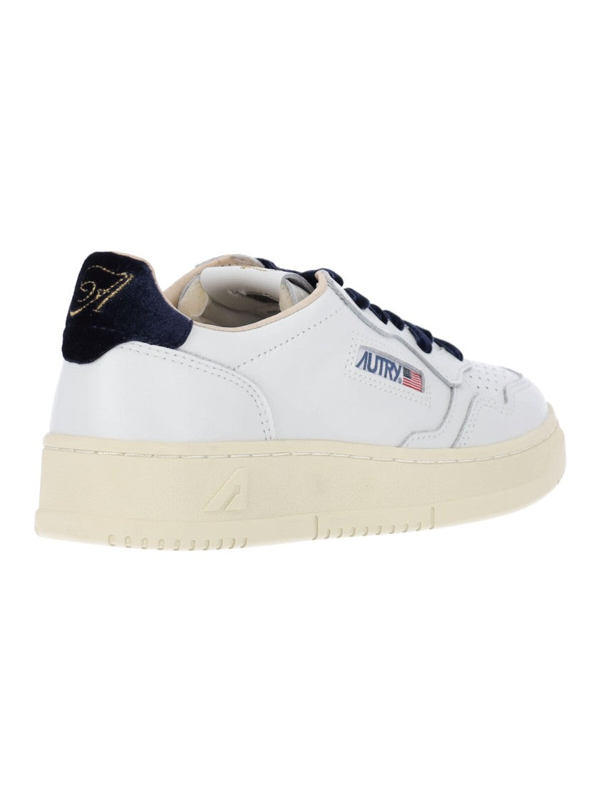 Autry White Calfskin Medalist Low-Top Sneakers