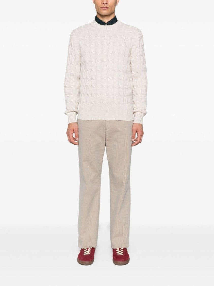 Vengera Cable Knit White Sweater