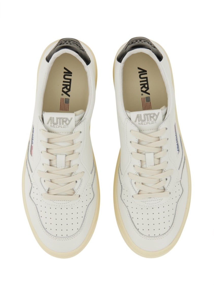 Autry Medalist Low White Cow Leather Sneakers