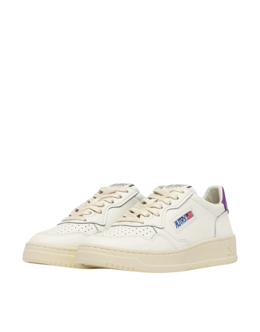 Autry Medalist Low Women’S White/Dewberry Sneakers