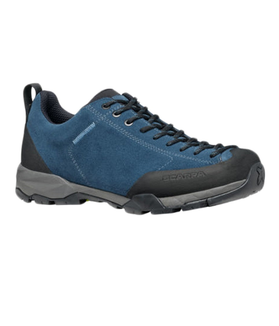 Scarpa Low-Cut Suede Sneakers With Rugged Sole And Traction