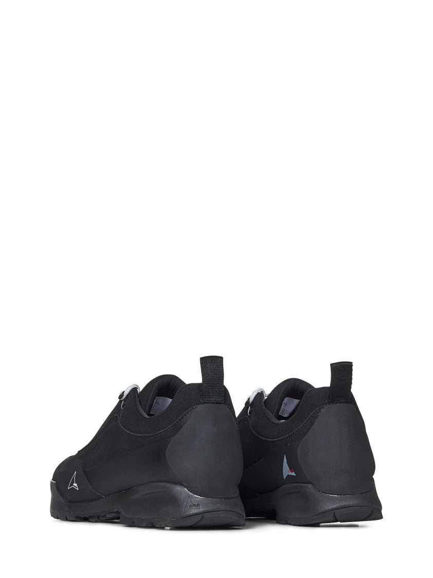 Roa Water-Repellent Black Sneakers