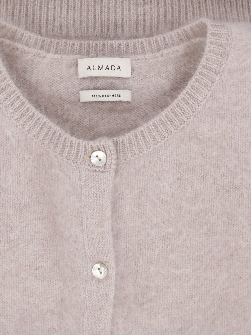 Almada Cropped Cashmere Cardigan With Round Neckline And Button Closure
