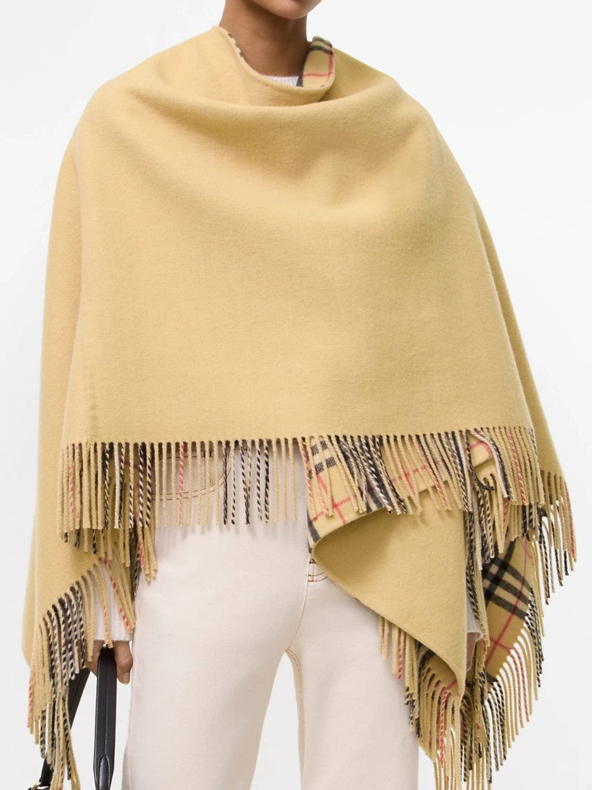 Burberry Matella In Lana Fringed Poncho