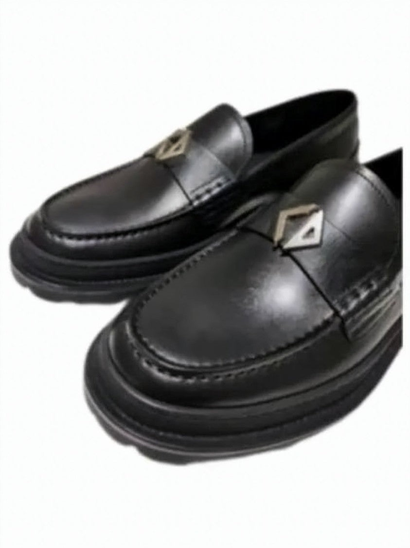 Dior Sleek Leather Loafers With Elevated Sole And Metallic Emblem