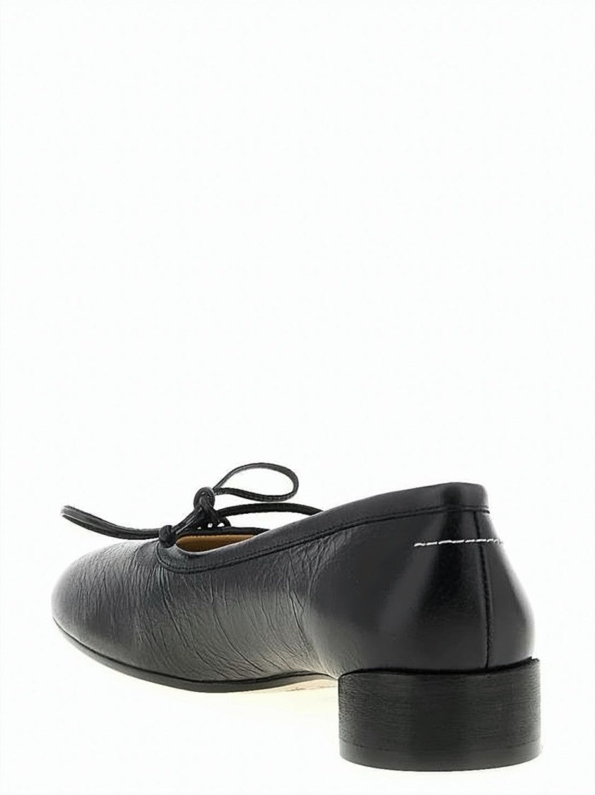 Mm6 By Maison Margiela Elegant Black Flat Shoes With Bow Detail And Polished Finish