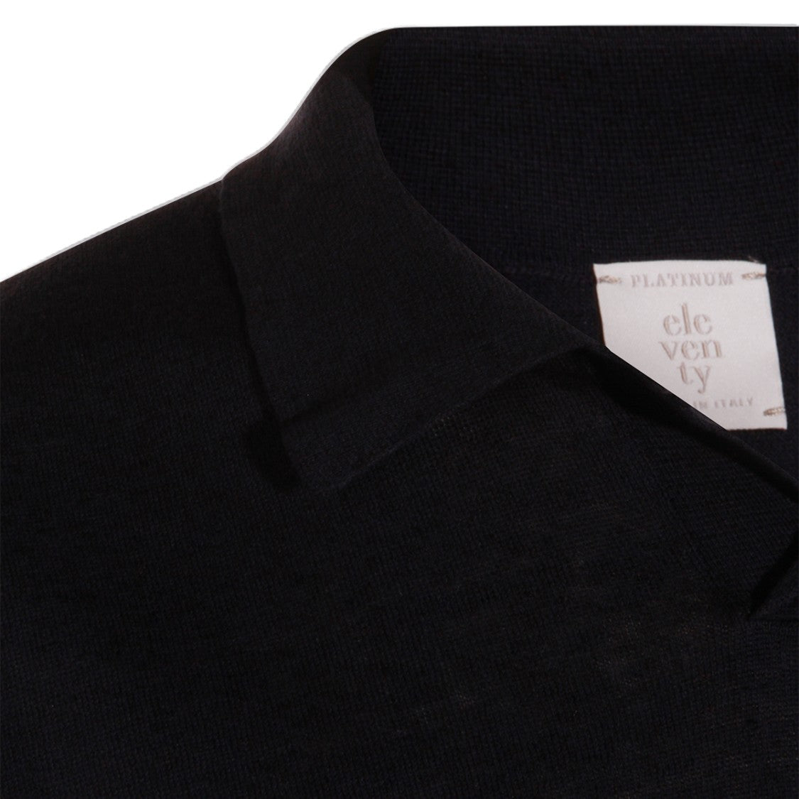 Eleventy Minimalist Blue T-Shirt With Subtle V-Neck And Ribbed Details
