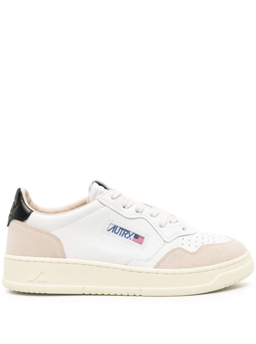 Autry Medalist Low-Top Sneakers With Smooth Leather