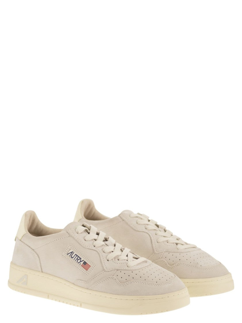 Autry Medalist Low - Suede Sneakers
