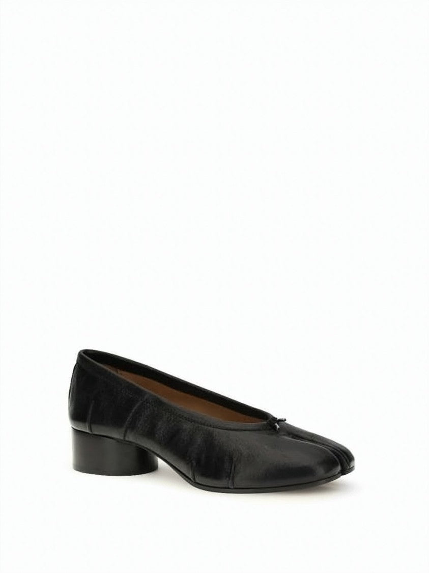 Maison Margiela Distinctive Split-Toe Low-Heeled Pumps