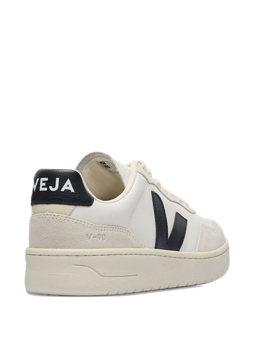 Veja Low-Top Sneakers With Perforated Detailing And Contrasting Logo